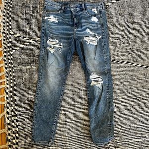 American Eagle Super Stretch Jeans/Jeggings Distressed Size 18